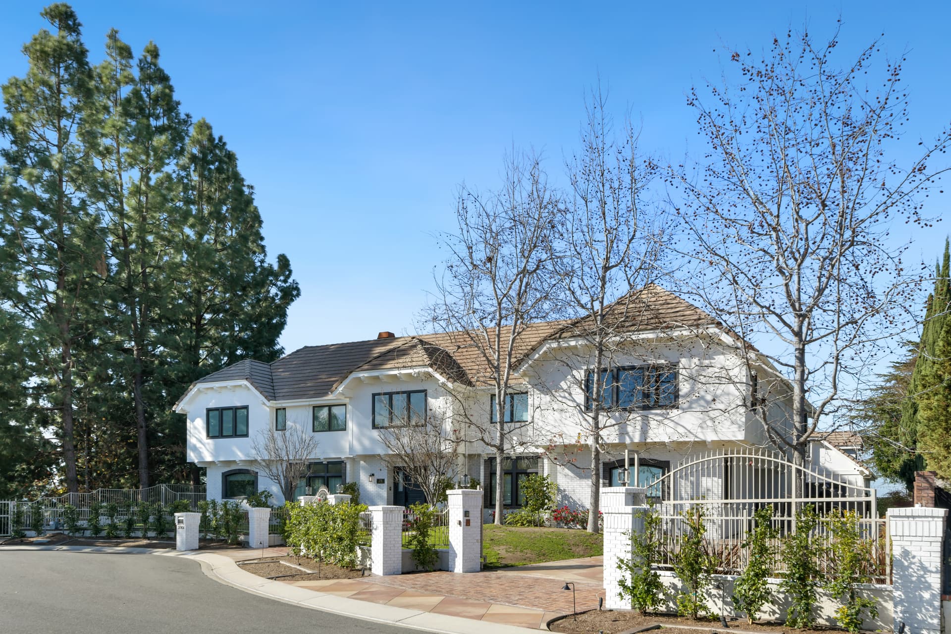 Laguna Hills Estate - Image 78