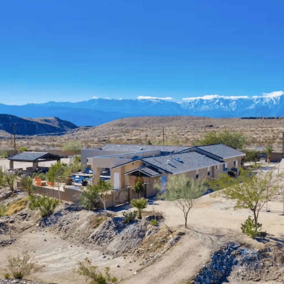 Hotwell Painted Hills Place - Image 1