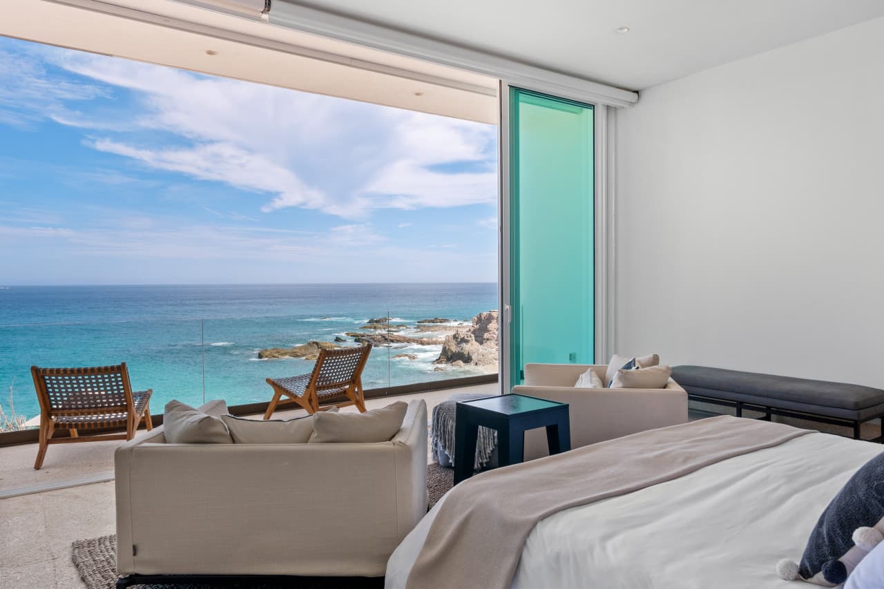 Private Beachfront in Palmilla - Image 36