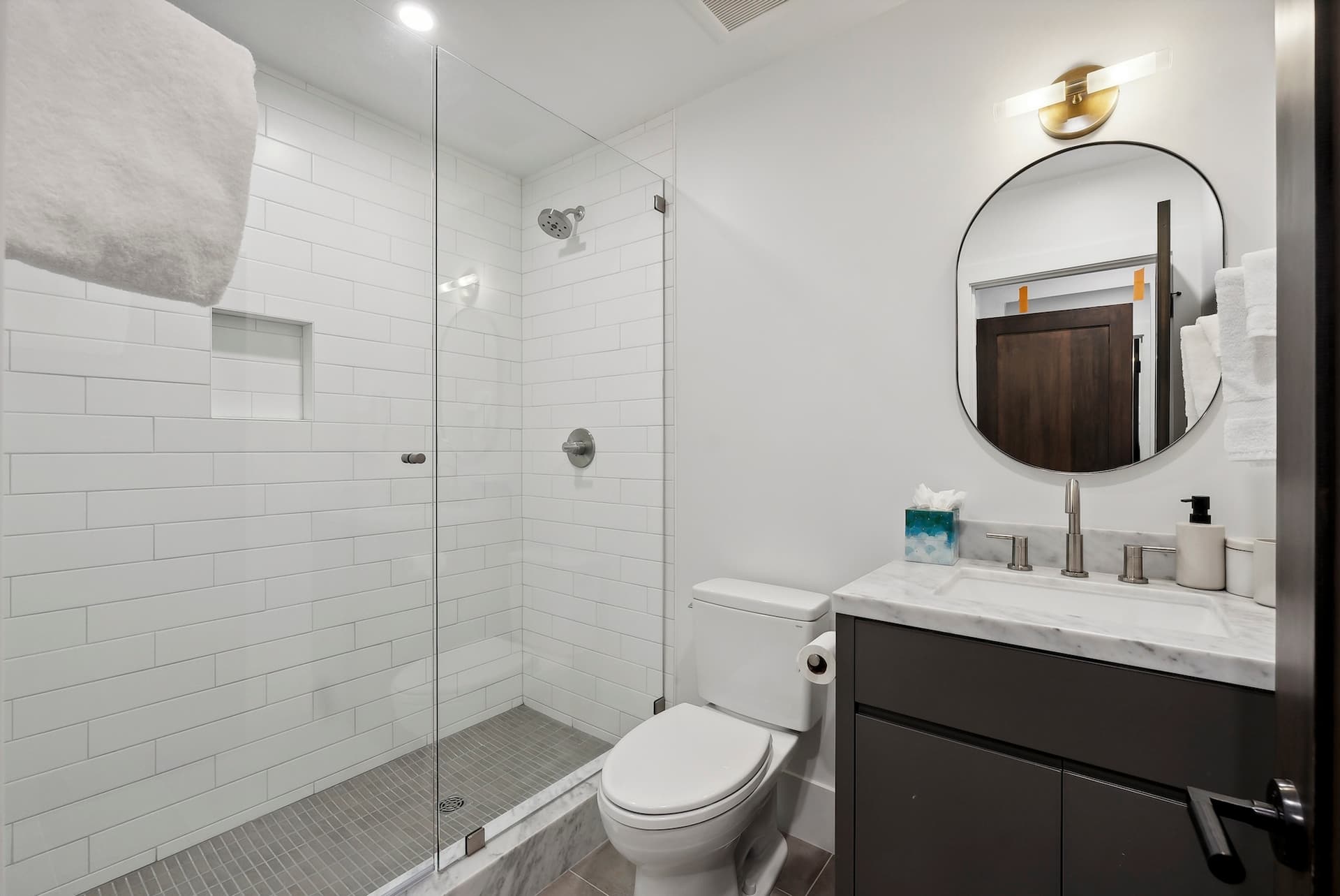 Slopeside Modern in Kings Crown - Image 29