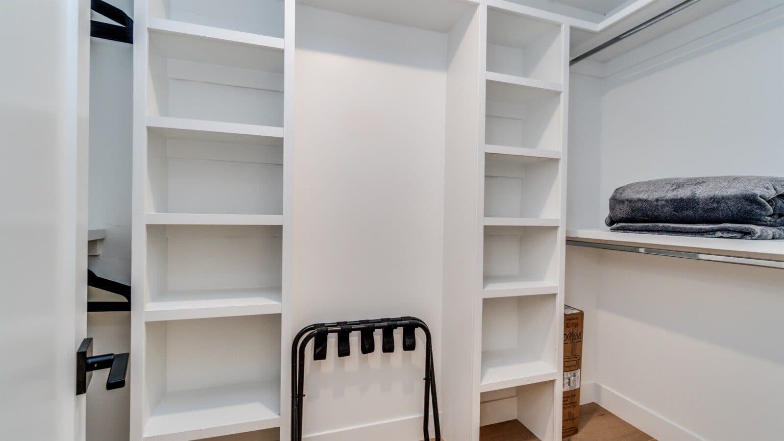 Elegance on the Green - Image 24