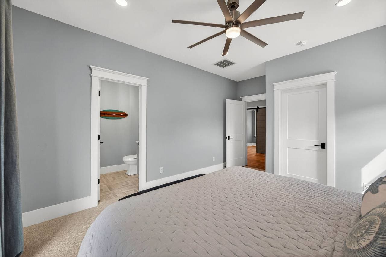 IOP Escape at 26th Avenue - Image 25