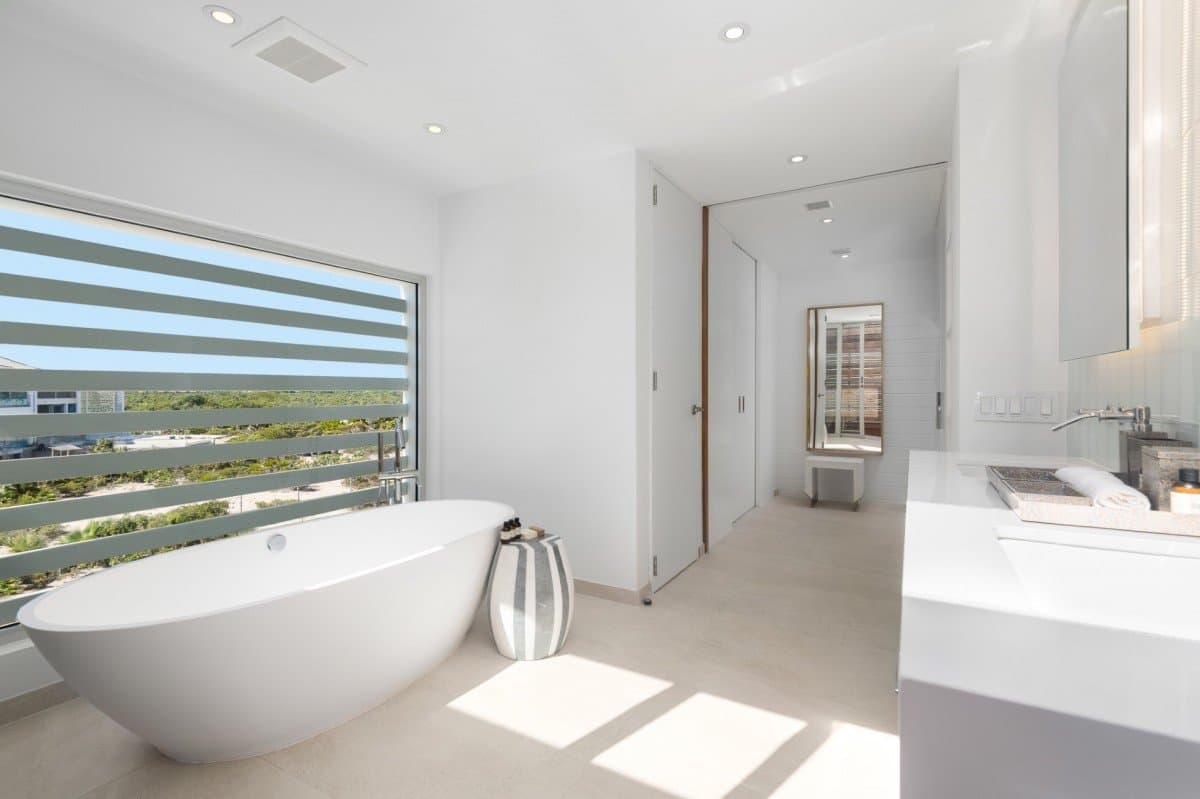 Grace Bay Six Bedroom Premium Ocean View - Image 18