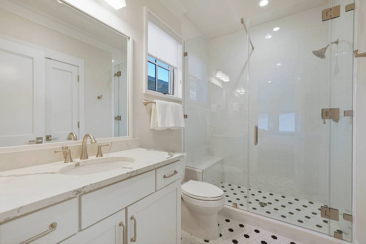 On the Lawn Villa - Image 37