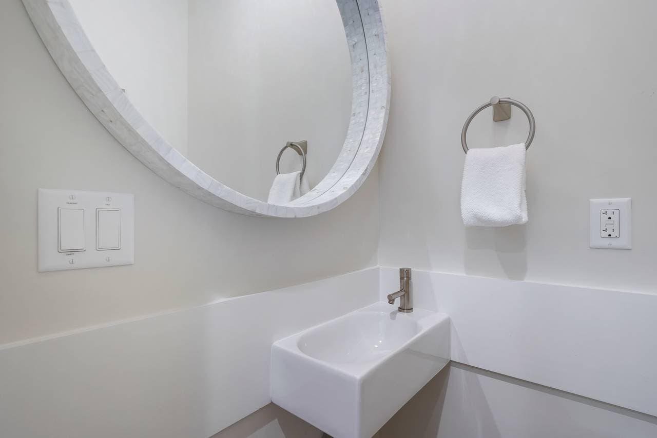 On the Lawn Villa - Image 15