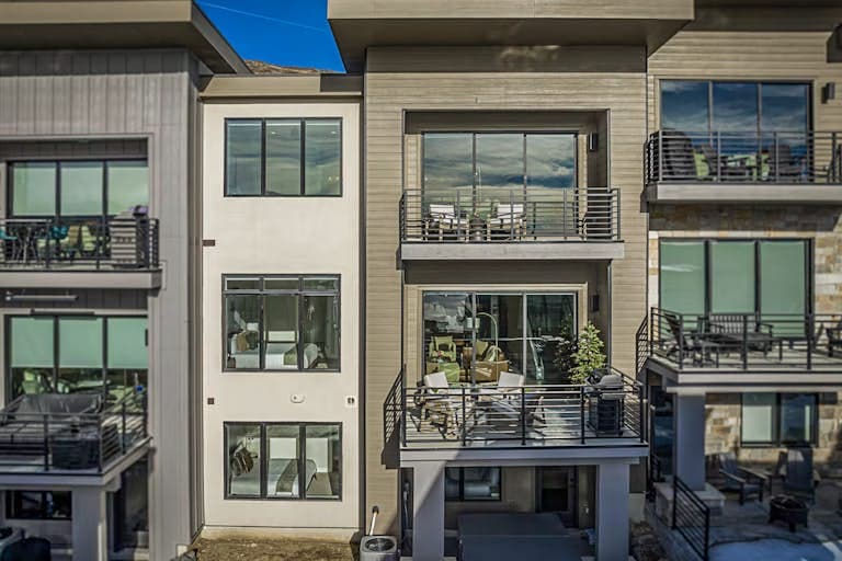 Luxury Hideout Overlook - Image 20