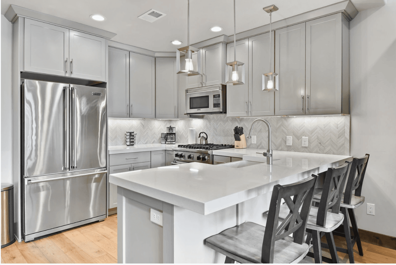 Alpine Abode - Image 5