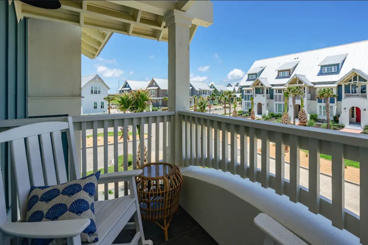 Coastal Charm House - Image 18