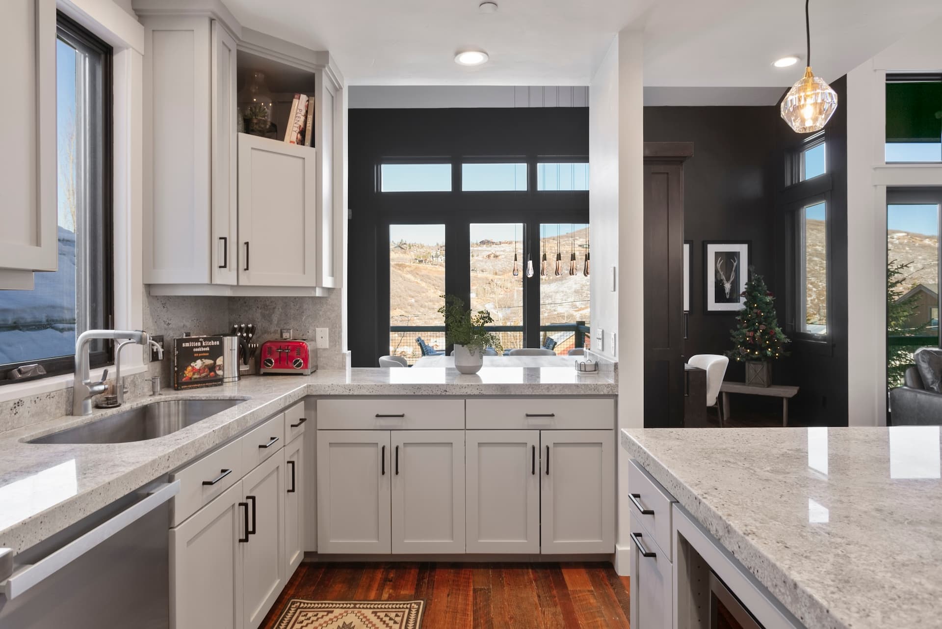 Empire Villa - Image 10