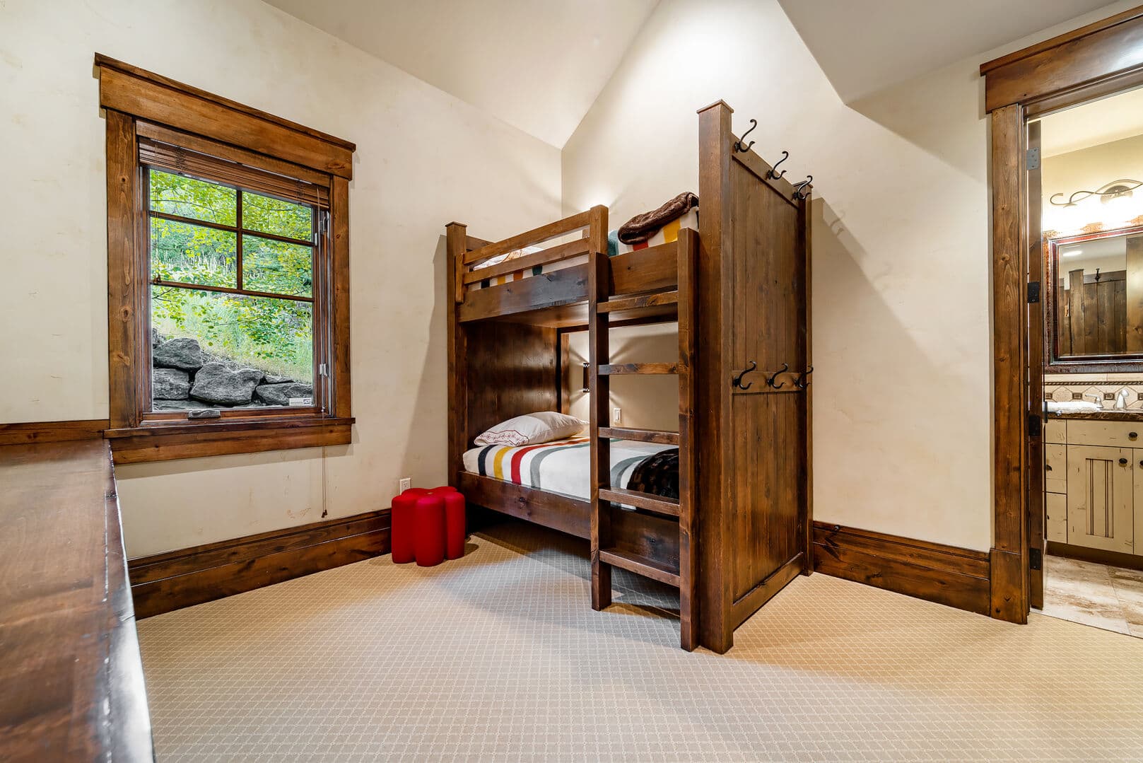 Black Spruce Lodge - Image 22