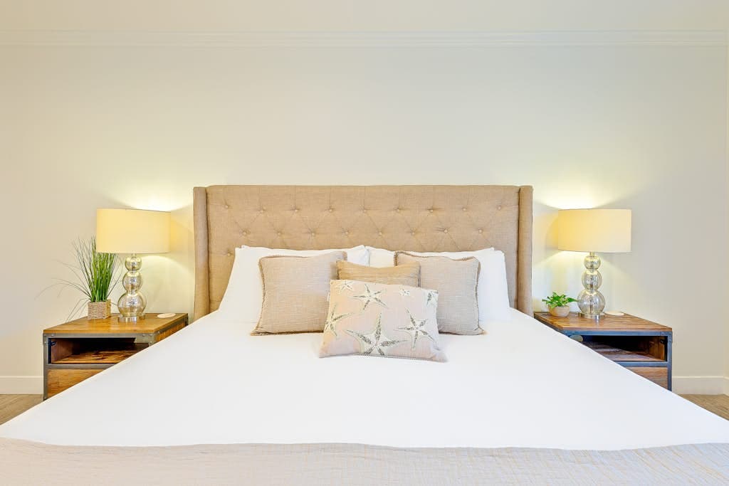 Retreat Compound - Image 12