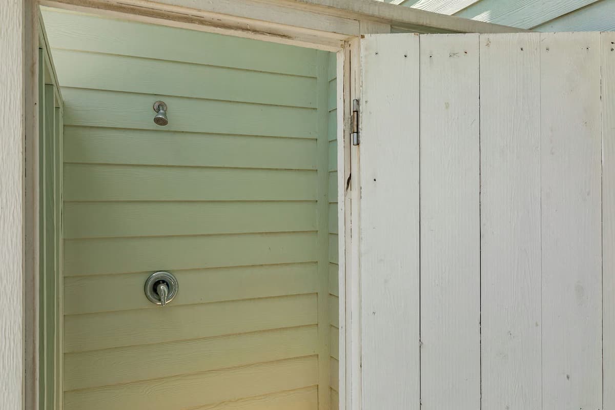 Postcard From Paradise - Image 36