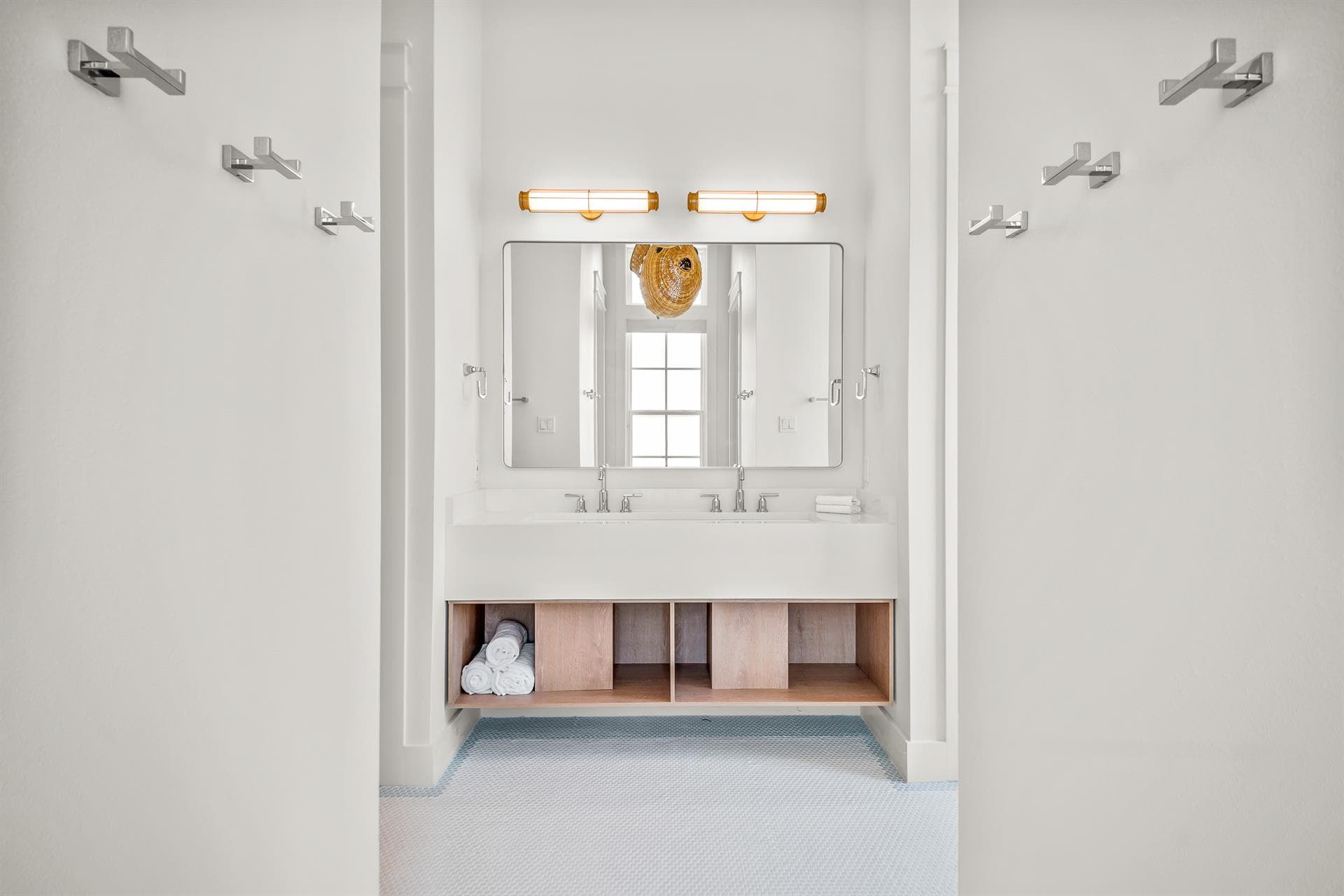 Holiday House - Image 53