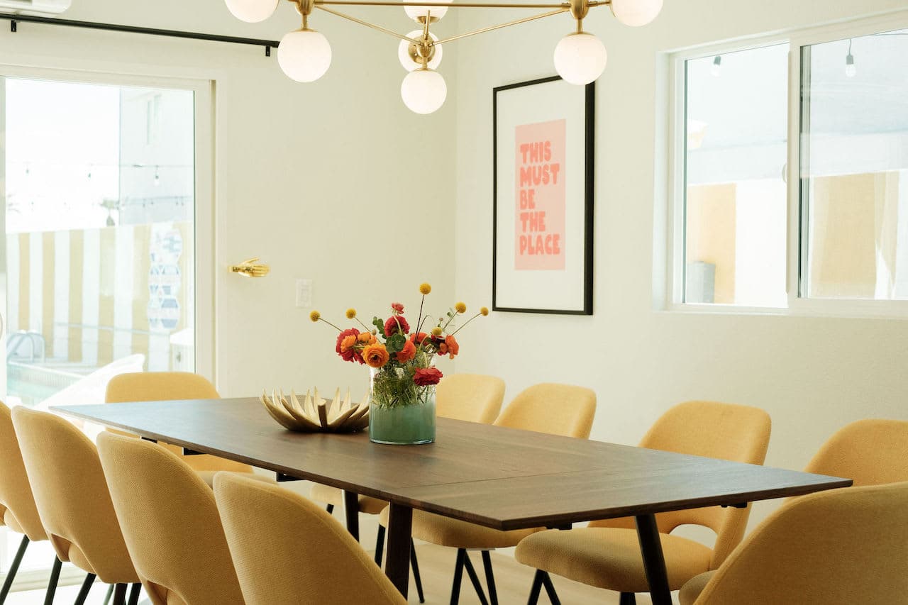 Mod Retreat in Vibrant Palm Springs - Image 6