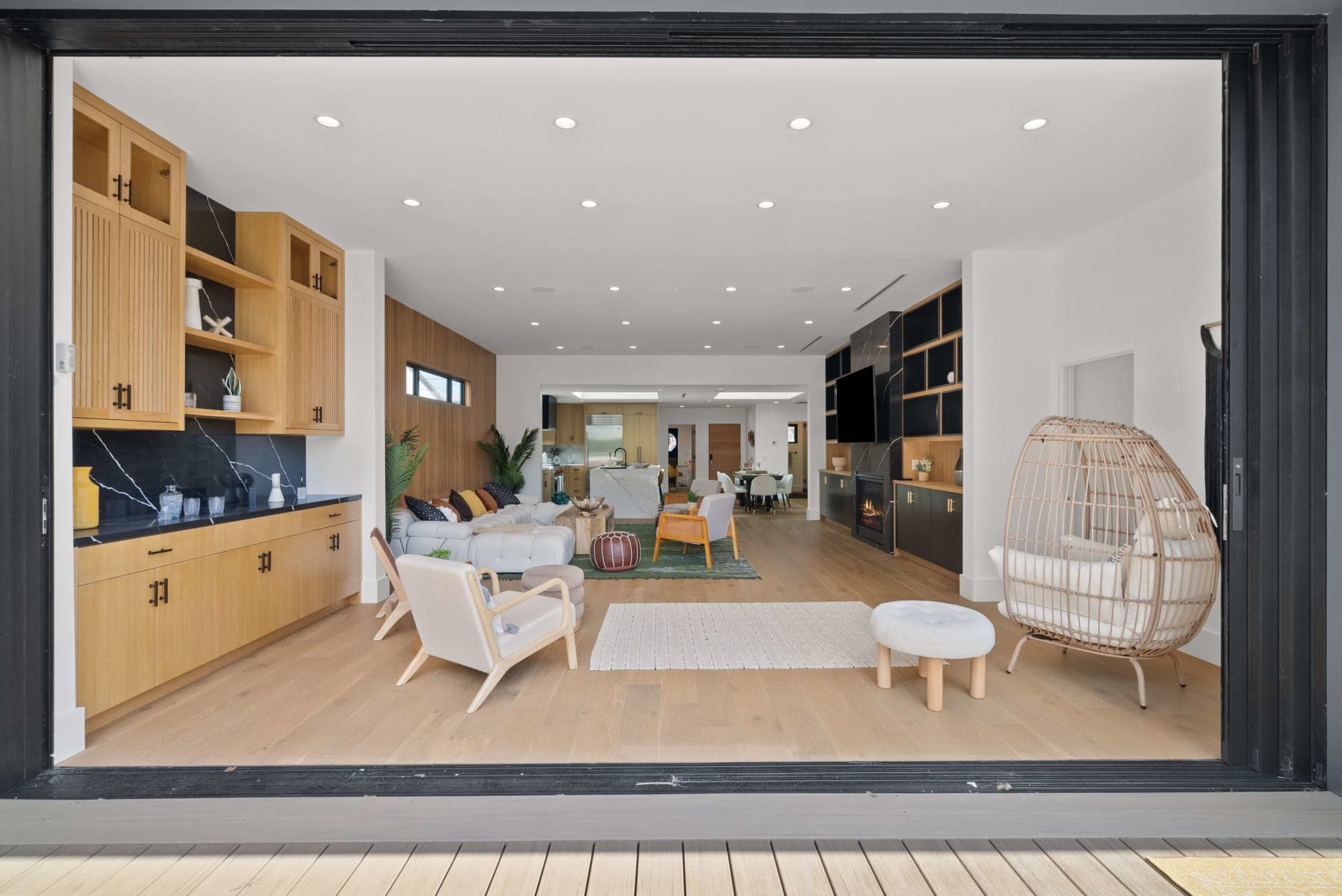 Lake Street - Image 6