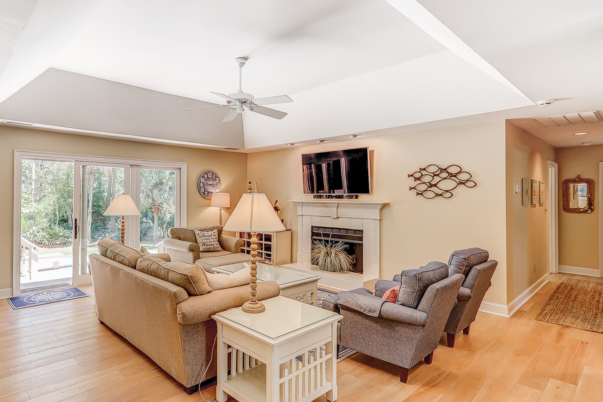 Sea Lane Home - Image 2