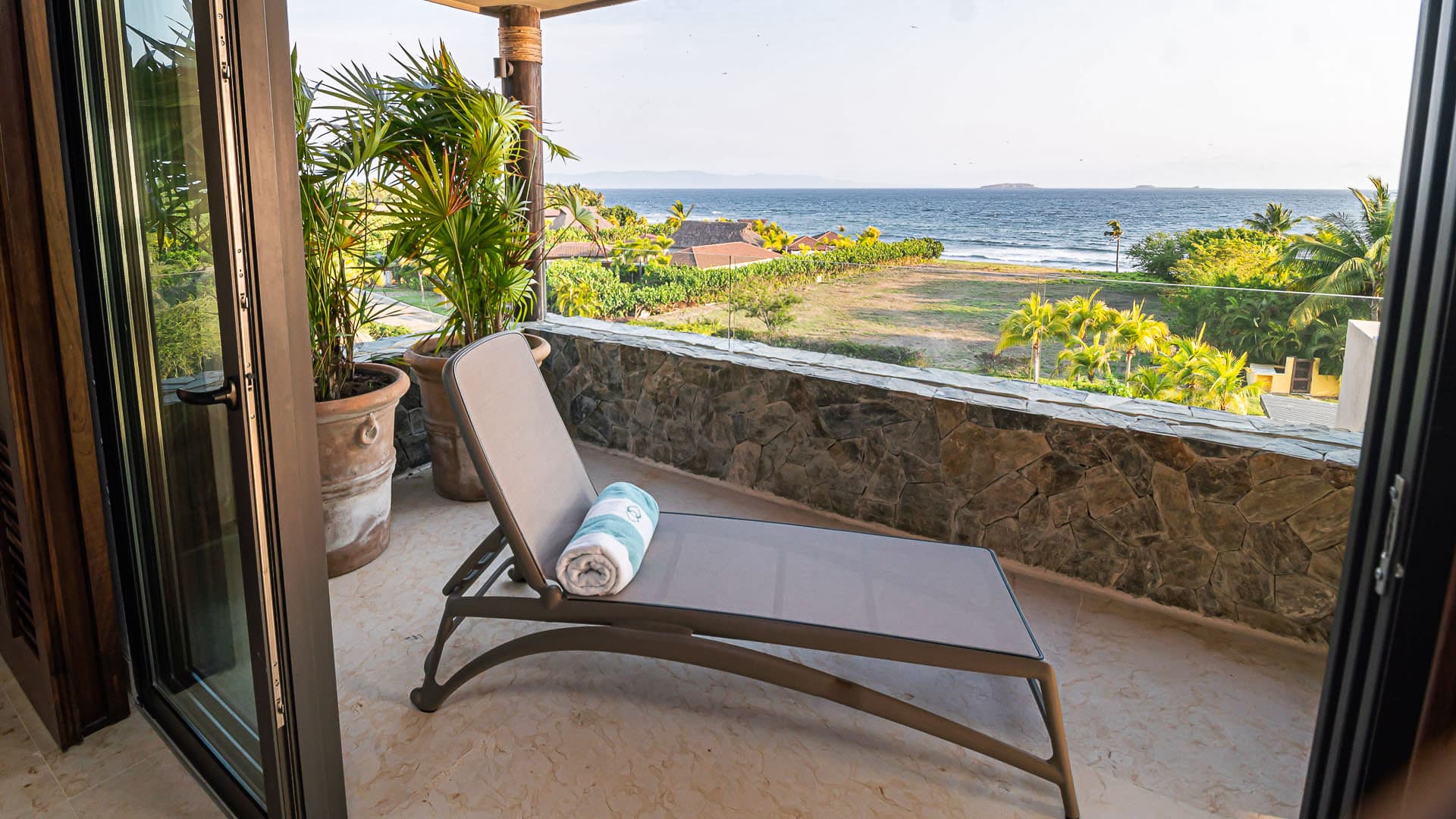 Ocean Views Home - Image 9