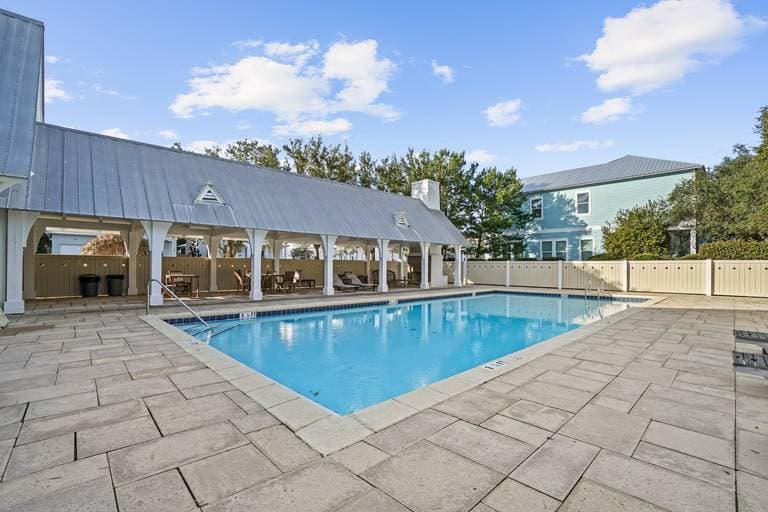 Waterfront House - Image 46