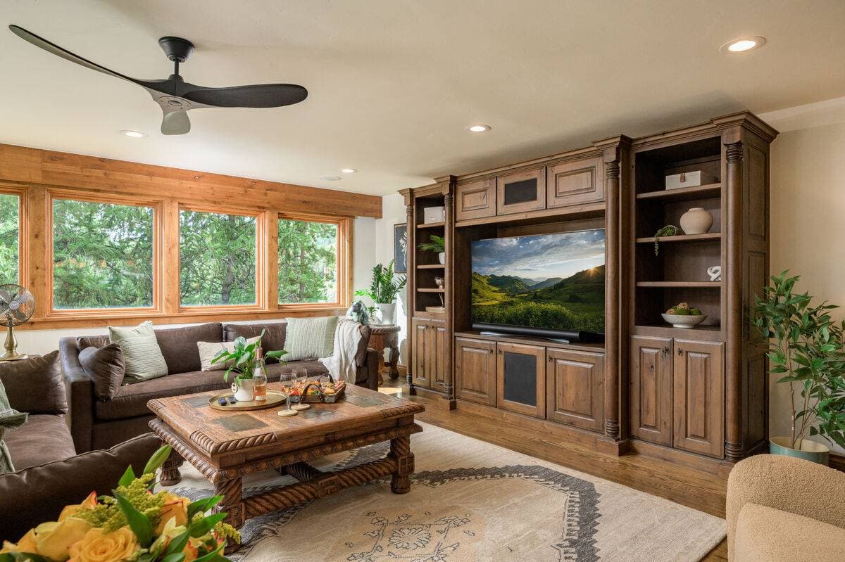 Four Sisters - Image 21