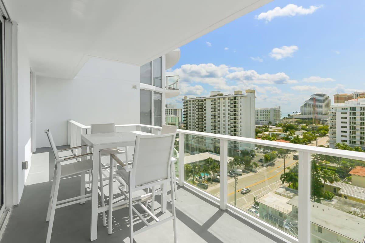 Coastal Home - Image 10