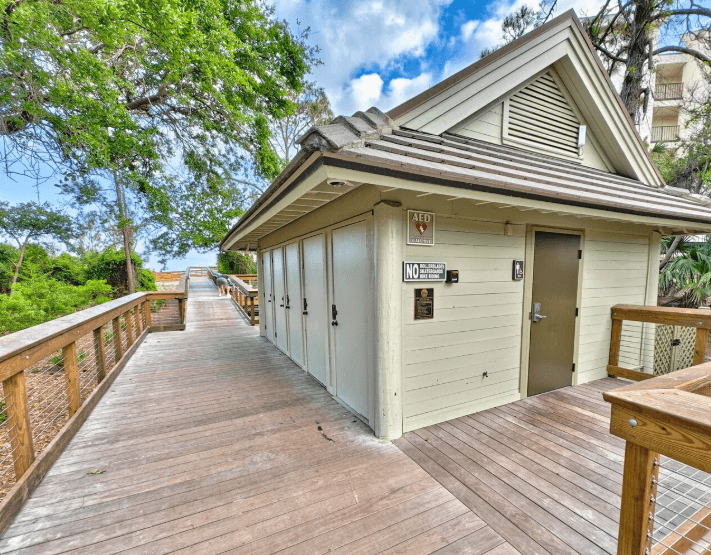 Five Beach Bums - Image 42