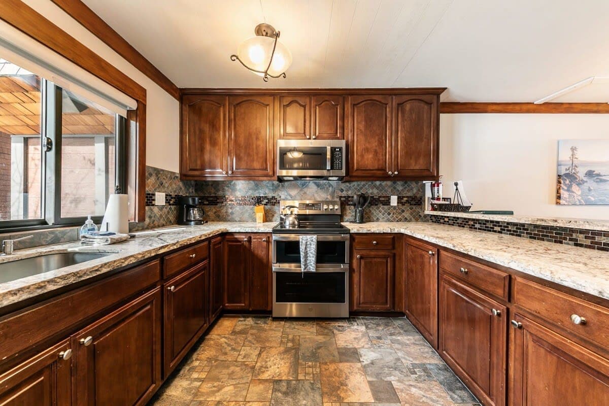 Lakefront Tahoe Retreat - Image 5