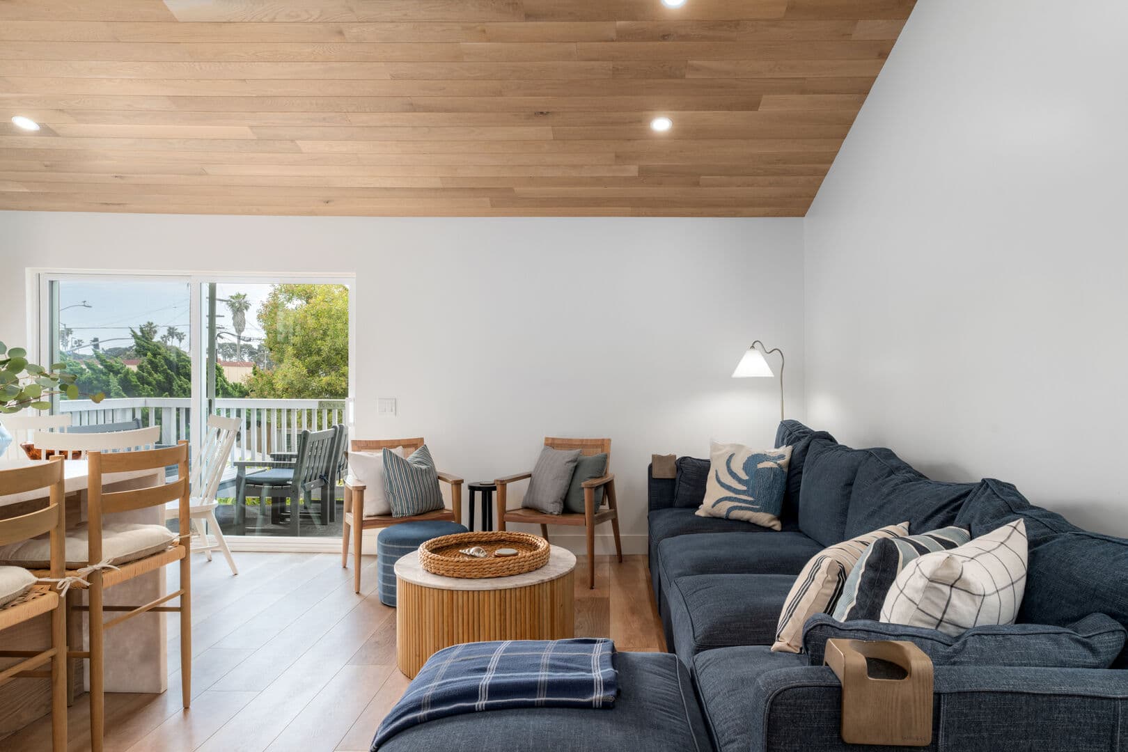 Island Paradise - Image 4