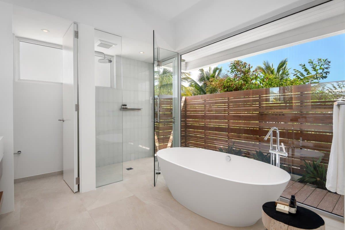 Grace Bay Five Bedroom Beachfront - Image 24