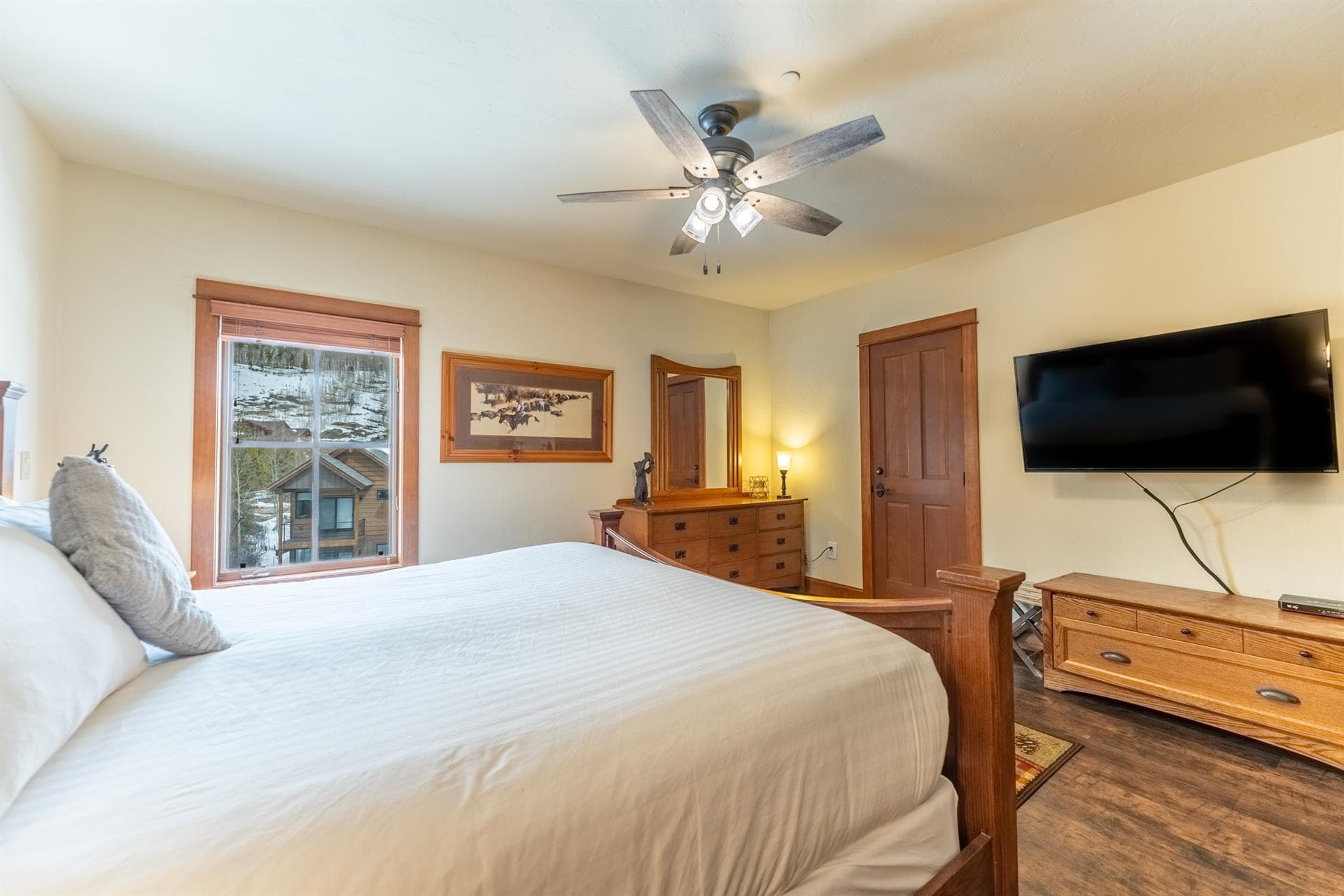 Misty Mountain House - Image 14