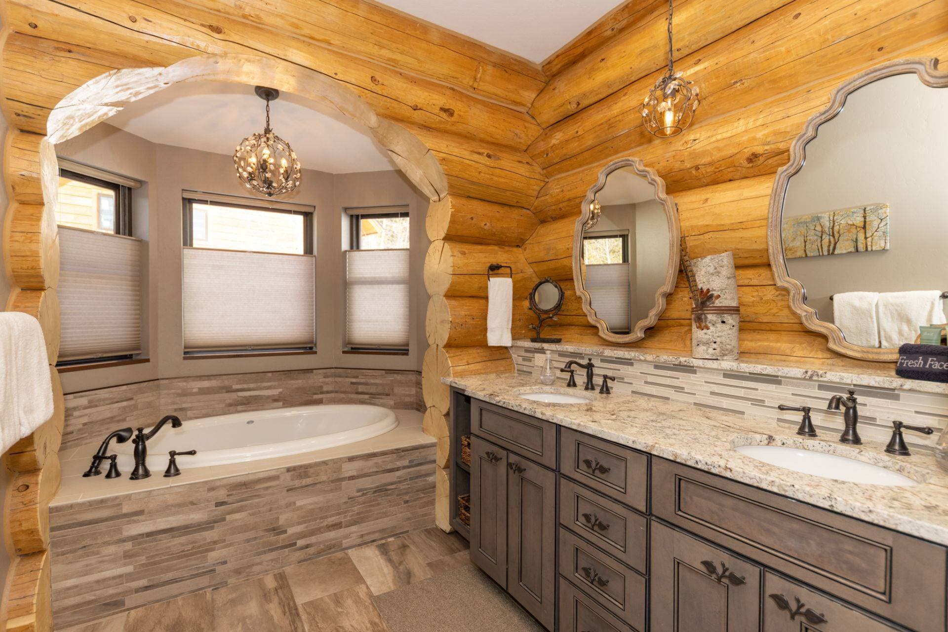 Pine Ridge Cabin - Image 20