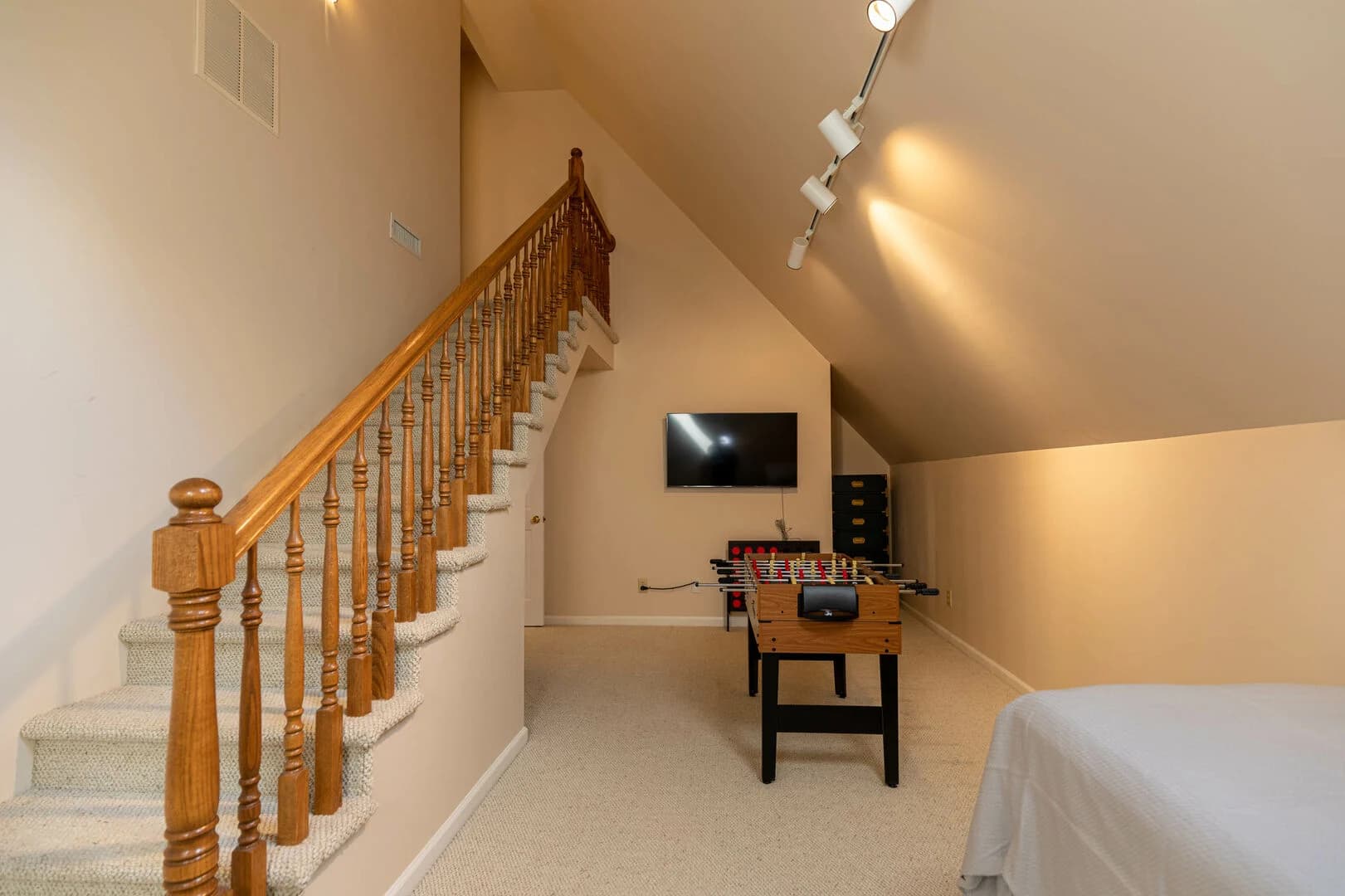 Boone Gem - Image 35