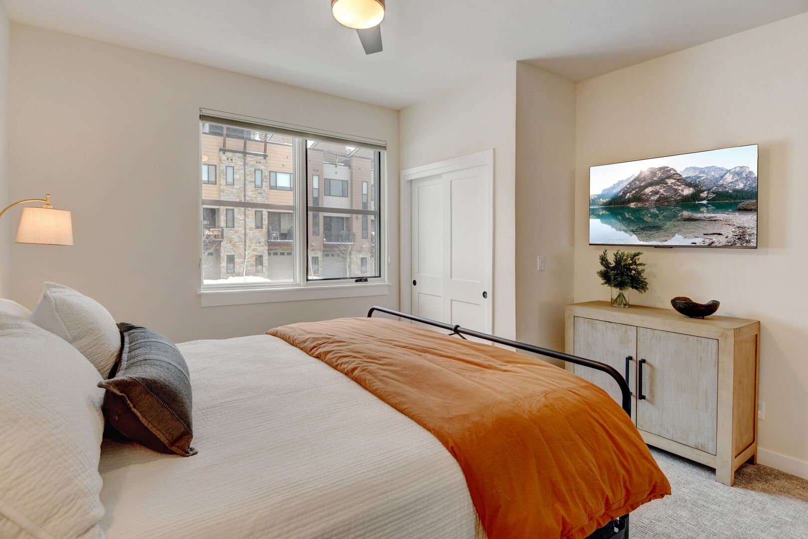 Arrow Luxury Loft #219 - Image 25