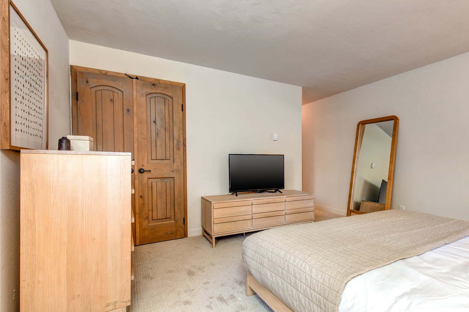 Red Pine Wonder Home - Image 18