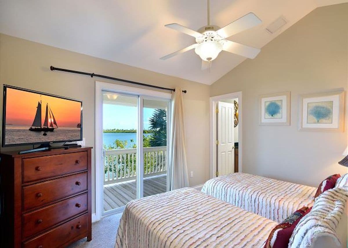 Southern Comfort - Image 20