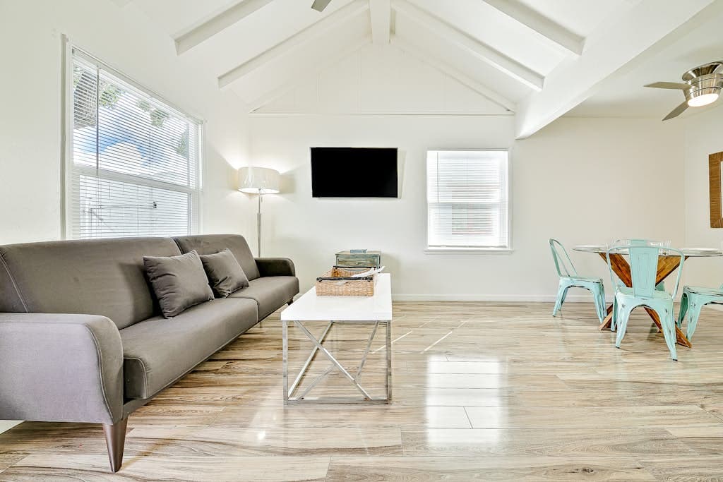 Retreat Compound - Image 28