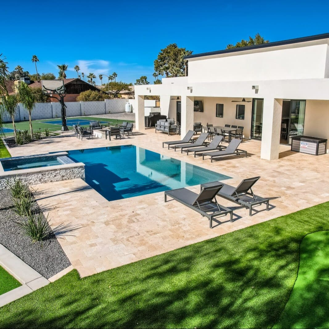 Palm Silhouette Villa - Image 1