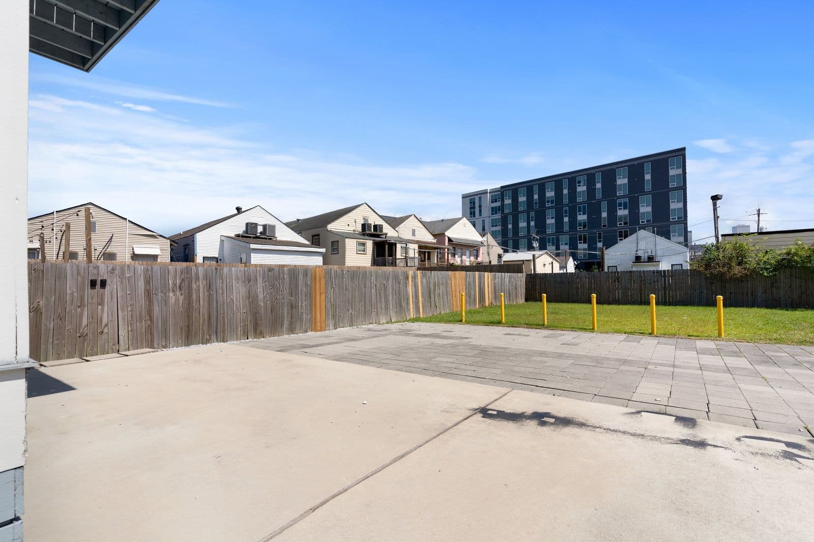 Exquisite Mid-City House - Image 21