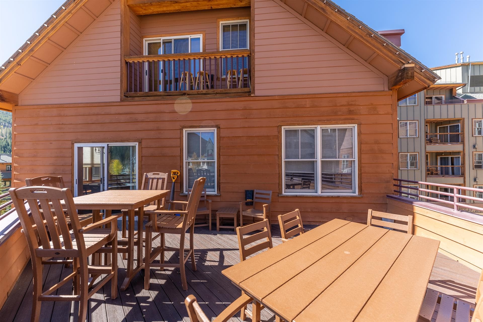 Peakview Penthouse Retreat - Image 10