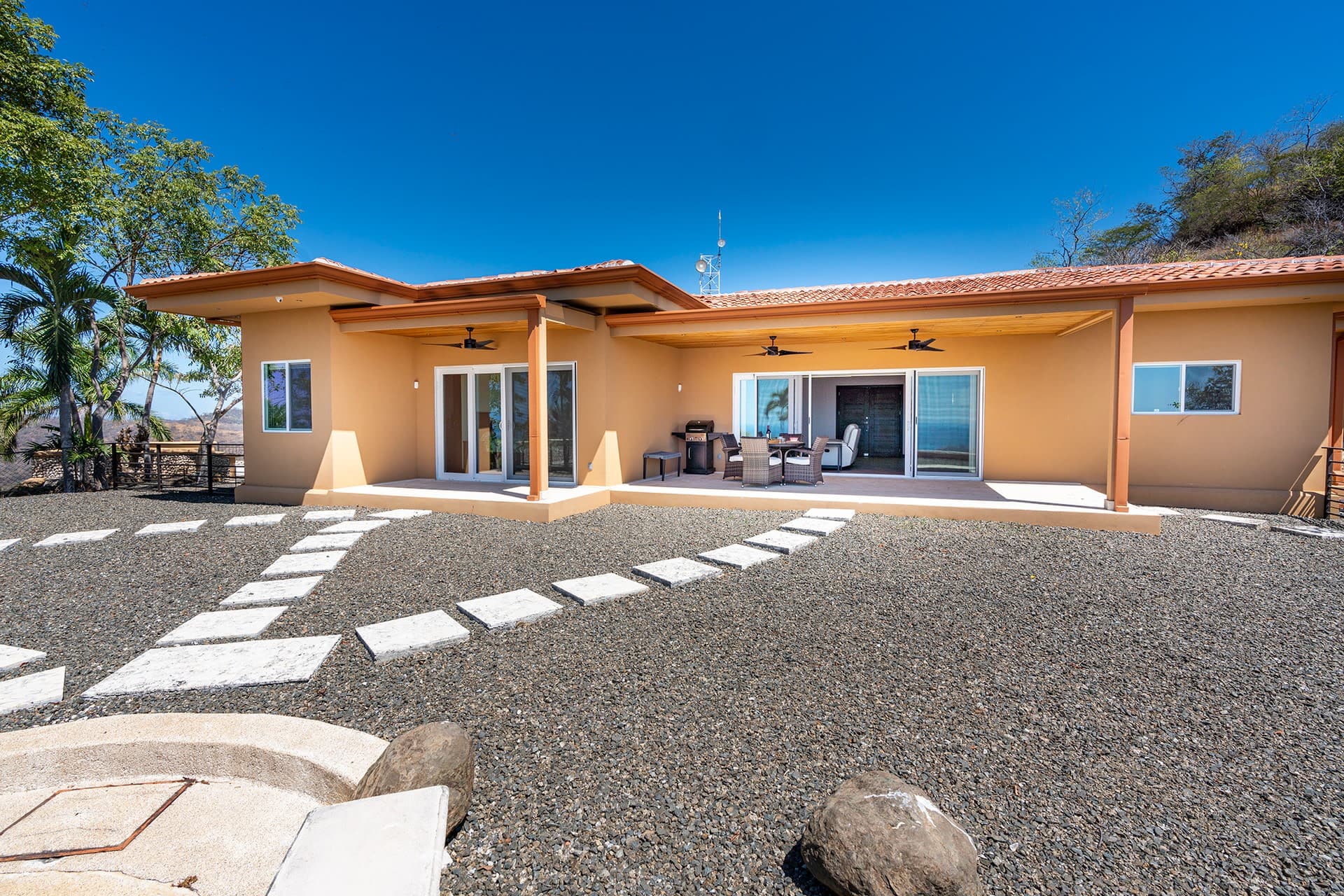 Island in the Sky - Image 17