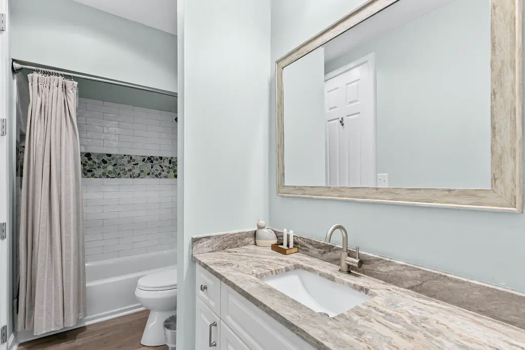 Crescent 404 Home - Image 15