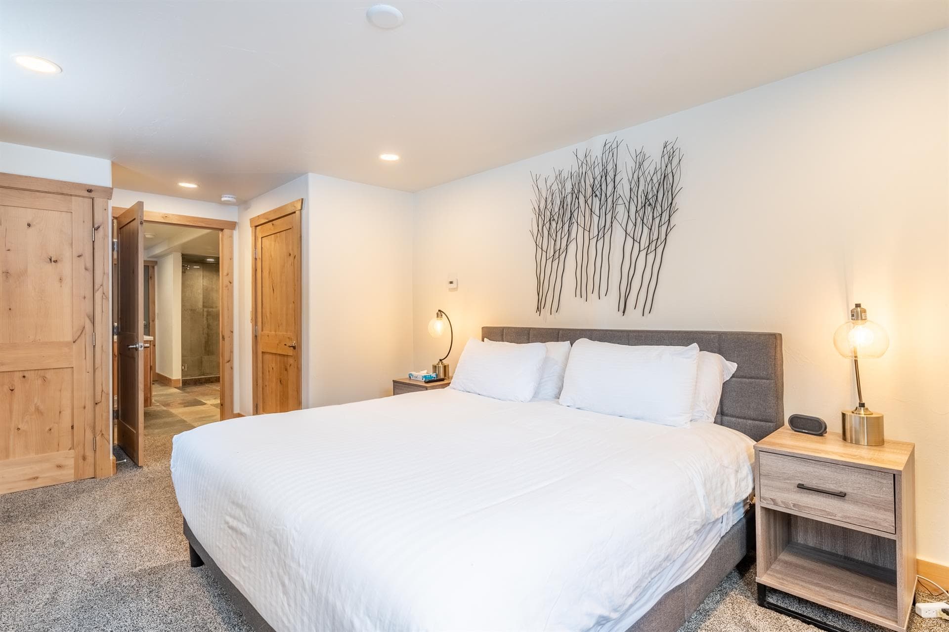 Alpine Home - Image 17