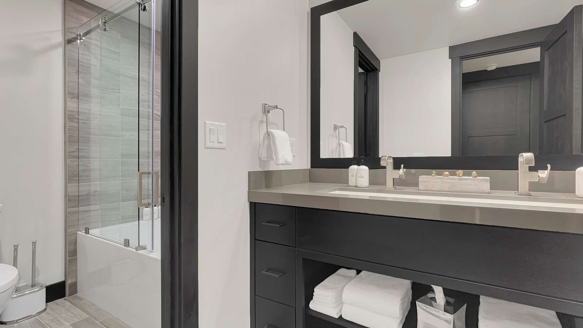 Grande Vistas Estate - Image 71