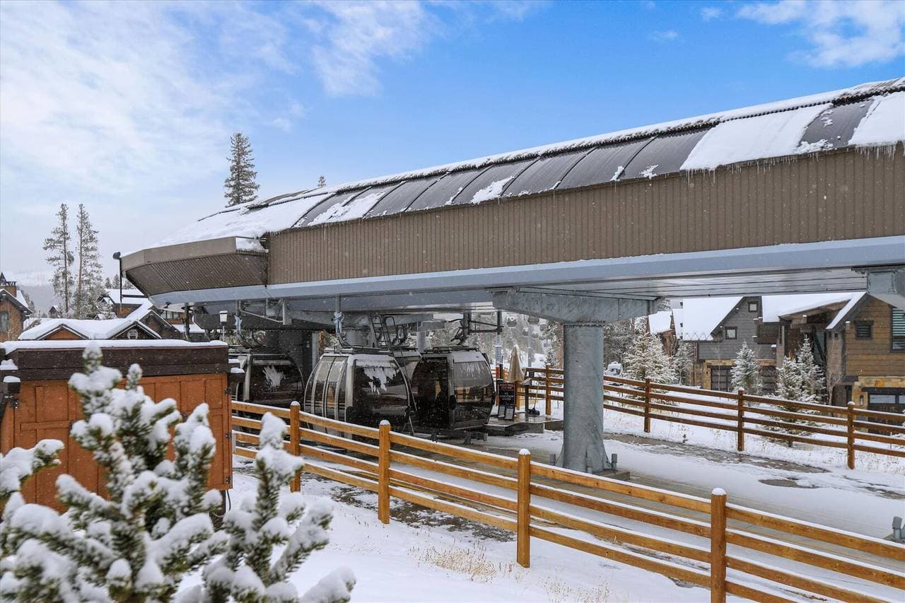 Falcon Haus - Image 48