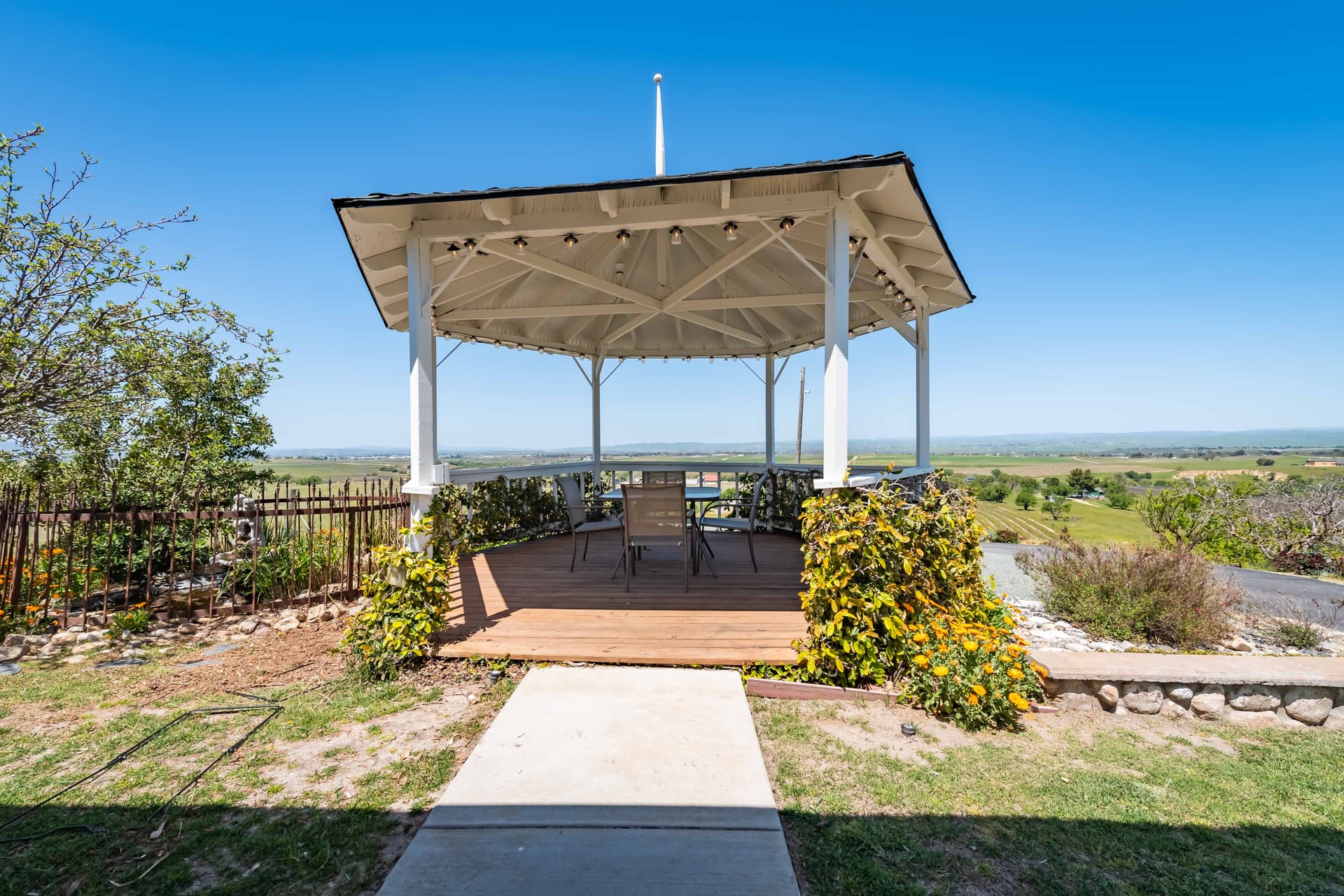 Hidden Acre Vineyard Estate - Image 56