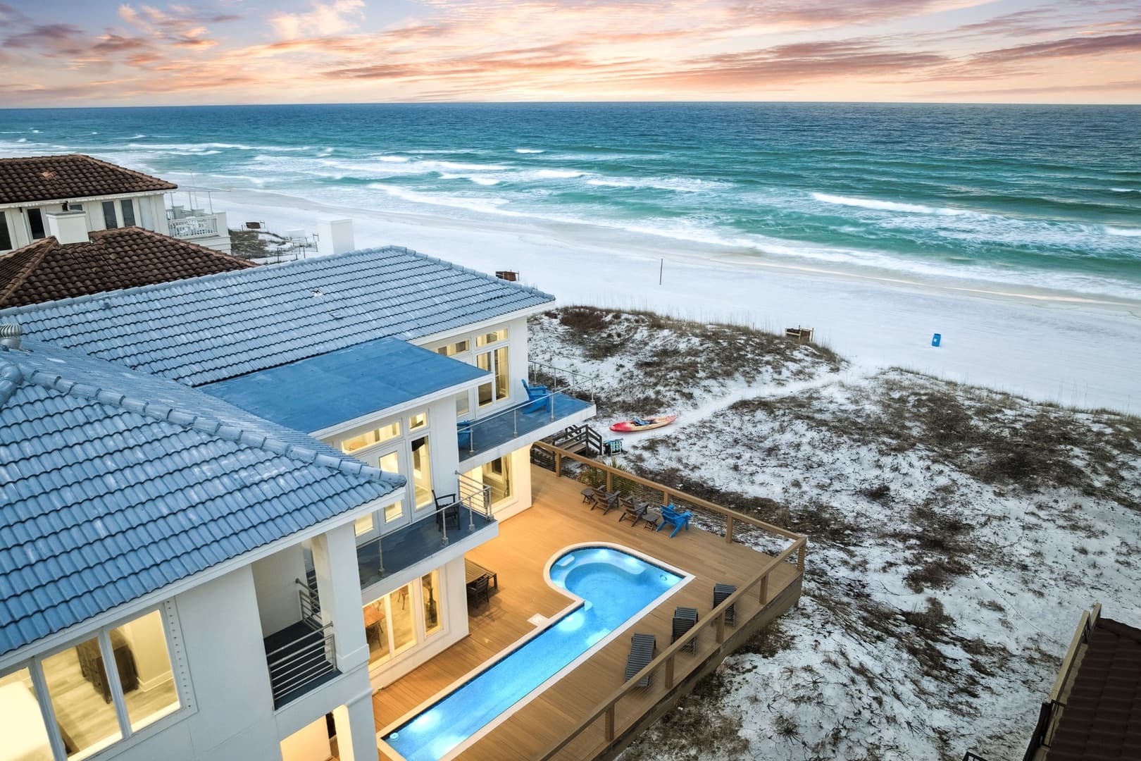 Latitudes - Image 36