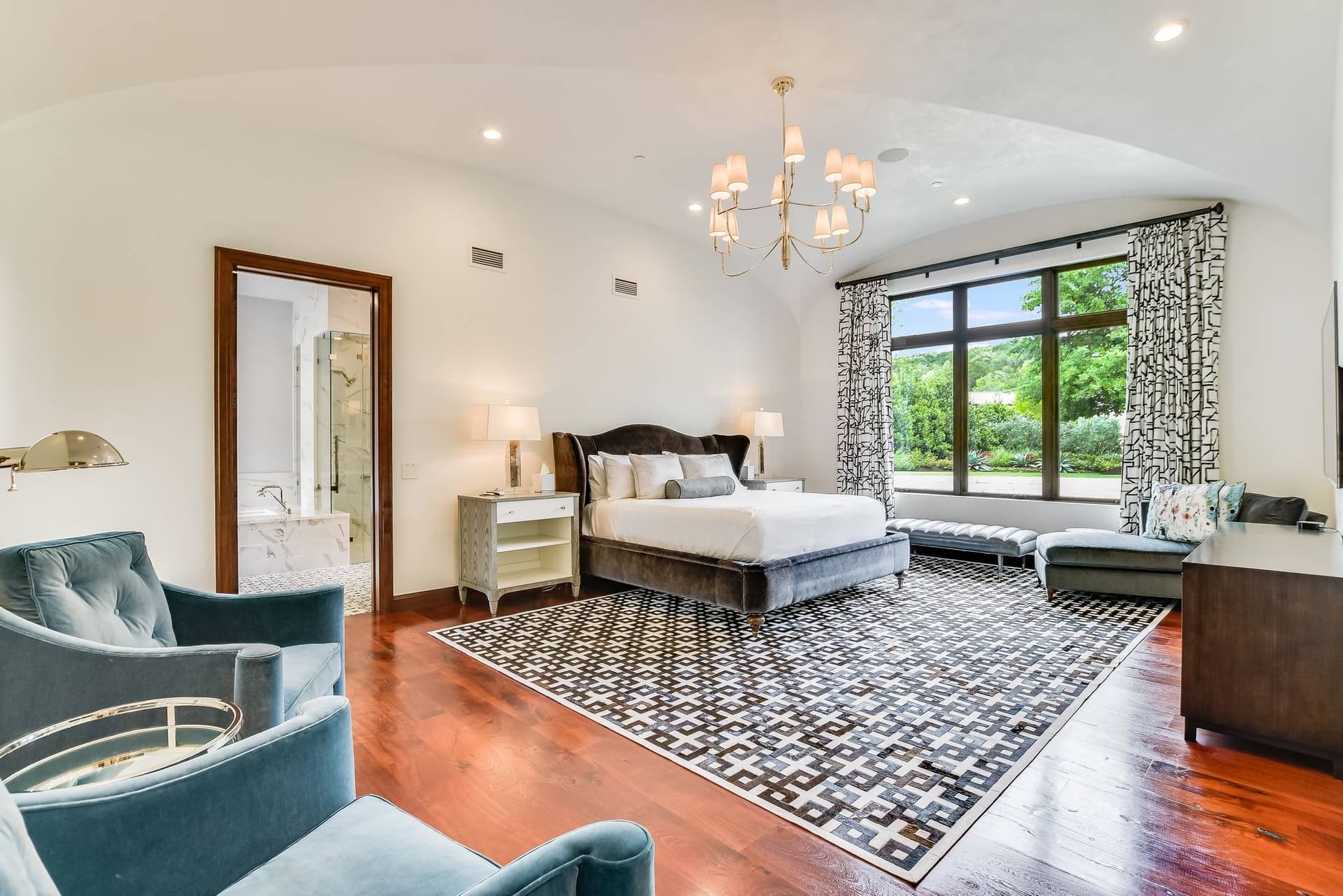 Crown Jewel on Lake Austin - Image 23