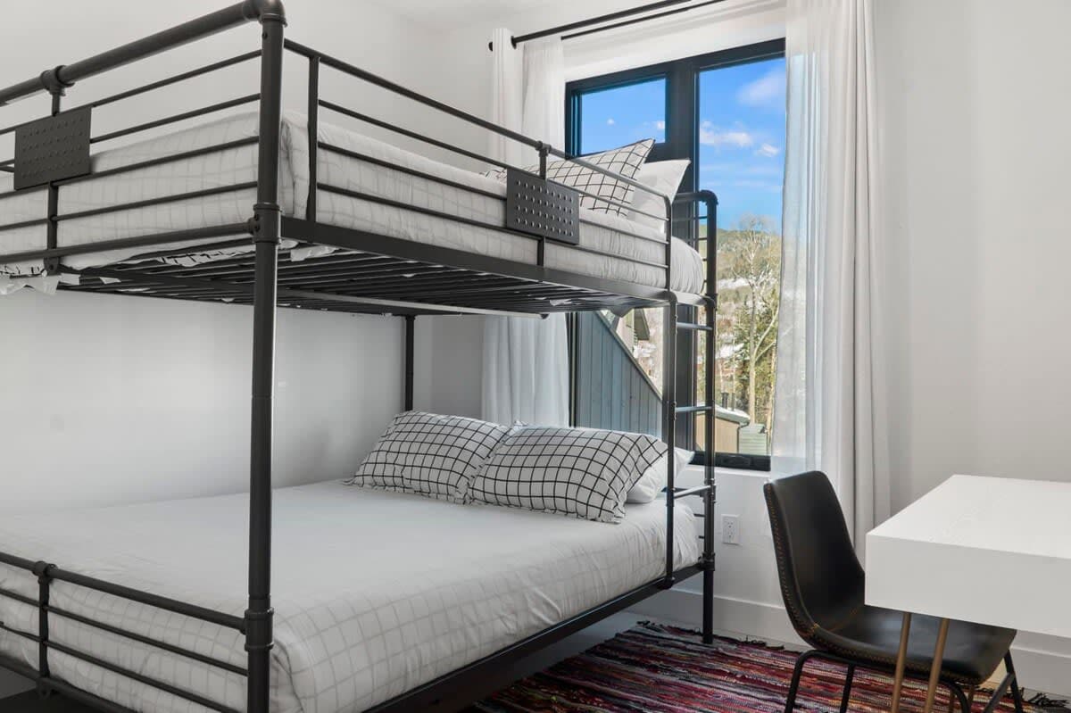 Pineview Serenity - Image 20