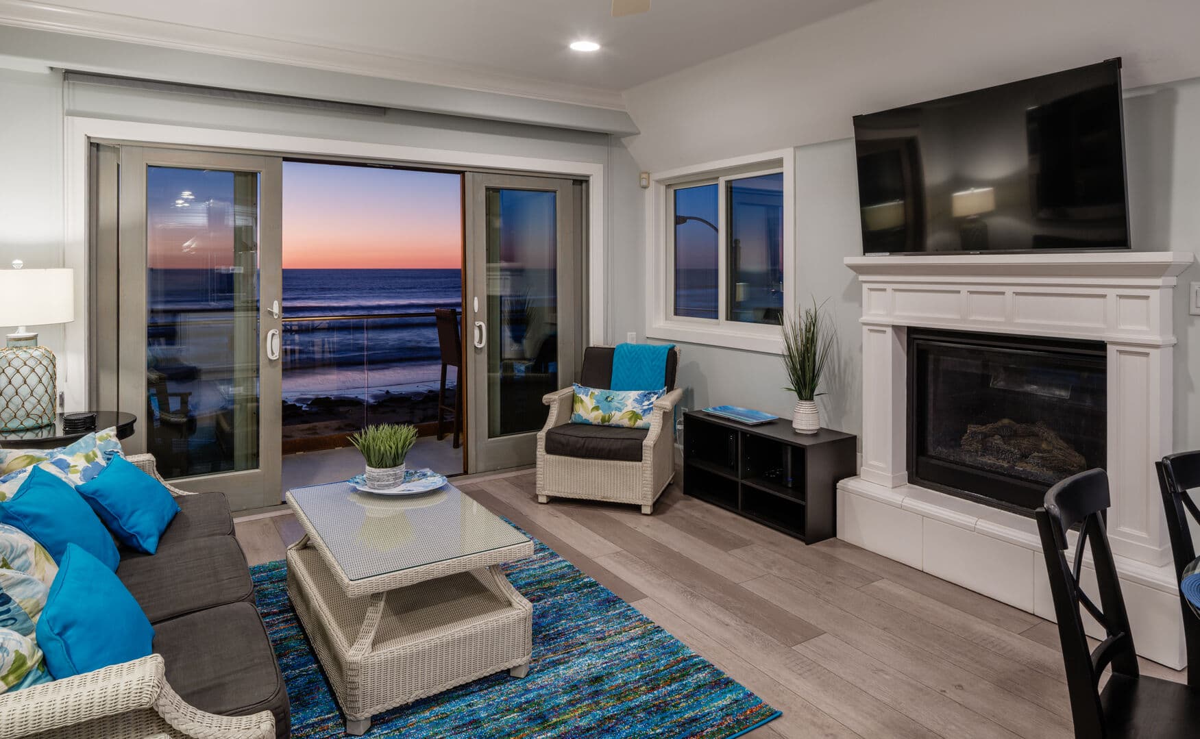 Oceanfront San Juan Penthouse - Image 3