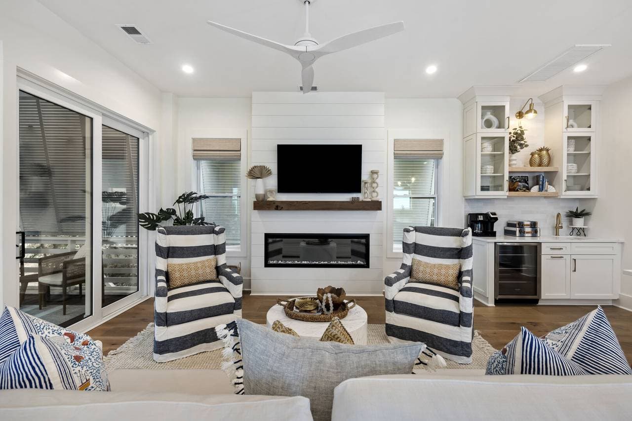 Yacht Harbor #10 - Image 4