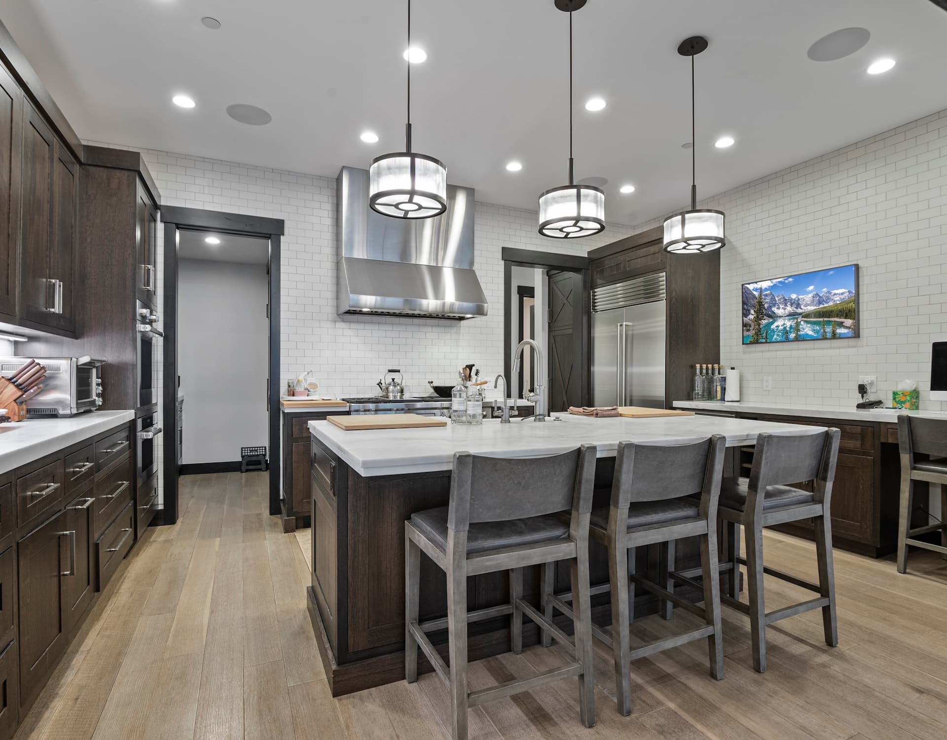 Silver Buck - Image 15